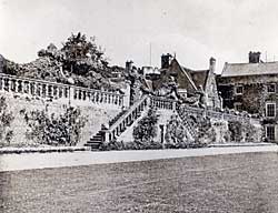 The Terrace, Annesley (photo: Harry Gill, 1912).