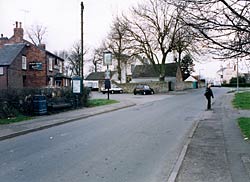 The Robin Hood and White Lion pubs in Brinsley (Photo: A Nicholson, 2004).