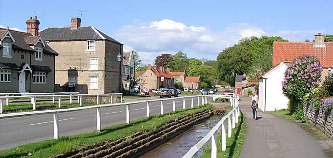 View down Main street, Linby (photo: A Nicholson, 2004).