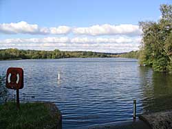 Moorgreen reservoir (Photo: A Nicholson, 2004).