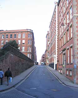 Looking north along Stoney Street from the top of Hollowstone (A Nicholson, 2004).