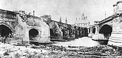 The old and new Trent bridges alongside each other in 1871.