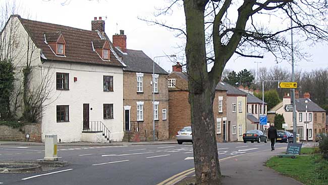 18th and 19th century cottages on Nottingham Road, Nuthall (photo: A Nicholson, 2004).