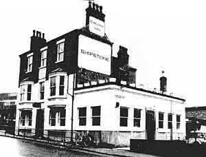 THE CROWN INN, Carlton Road, in 1976, before renaming as Smithys. (Photo by Reg Baker: courtesy of Nottingham Local Studies Library).