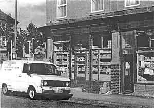 SHEIKH CONTINENTAL STORE and van, Colwick Road, August 1989.