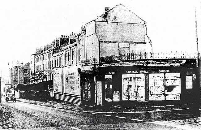 BARKER'S GROCERS (formerly BENDALL'S) in 1962, not long before demolition. 