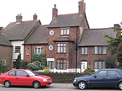 Row of distinctive cottages at Watnall (Photo: A Nicholson, 2004).