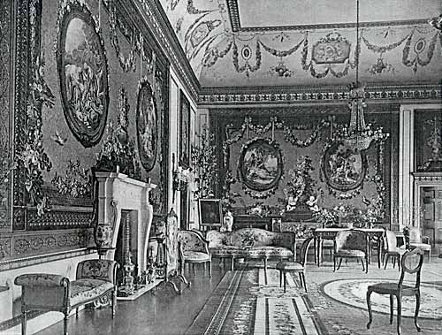 The Red Withdrawing Room: north end.